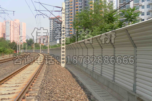 鐵路（lù）聲屏障