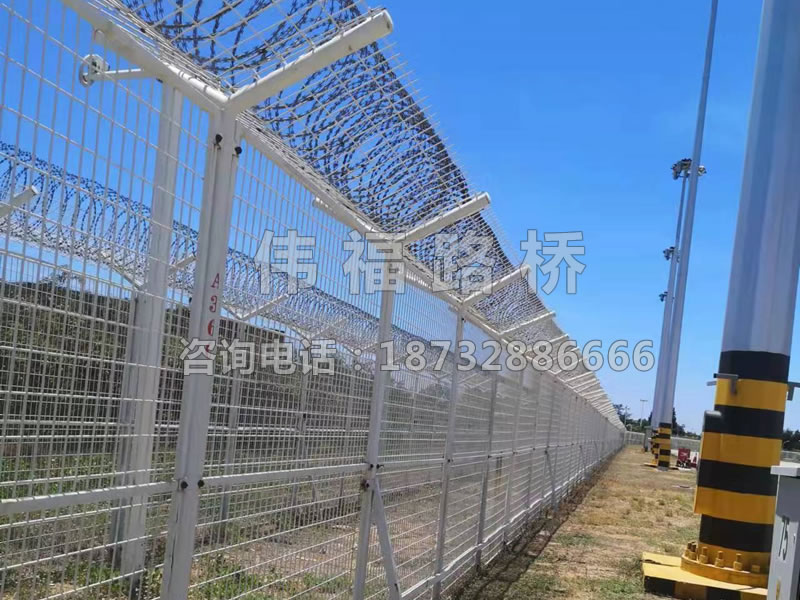 機場圍（wéi）界